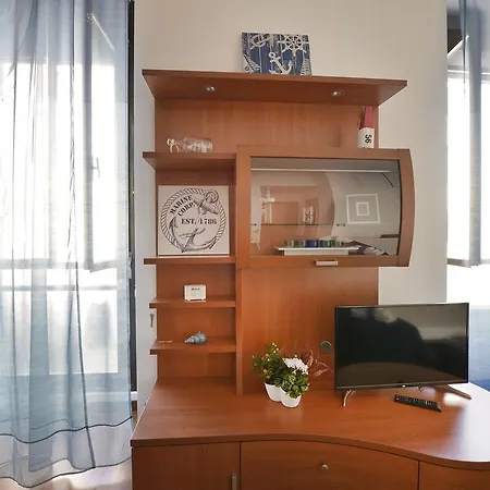 Lecco Apartment *